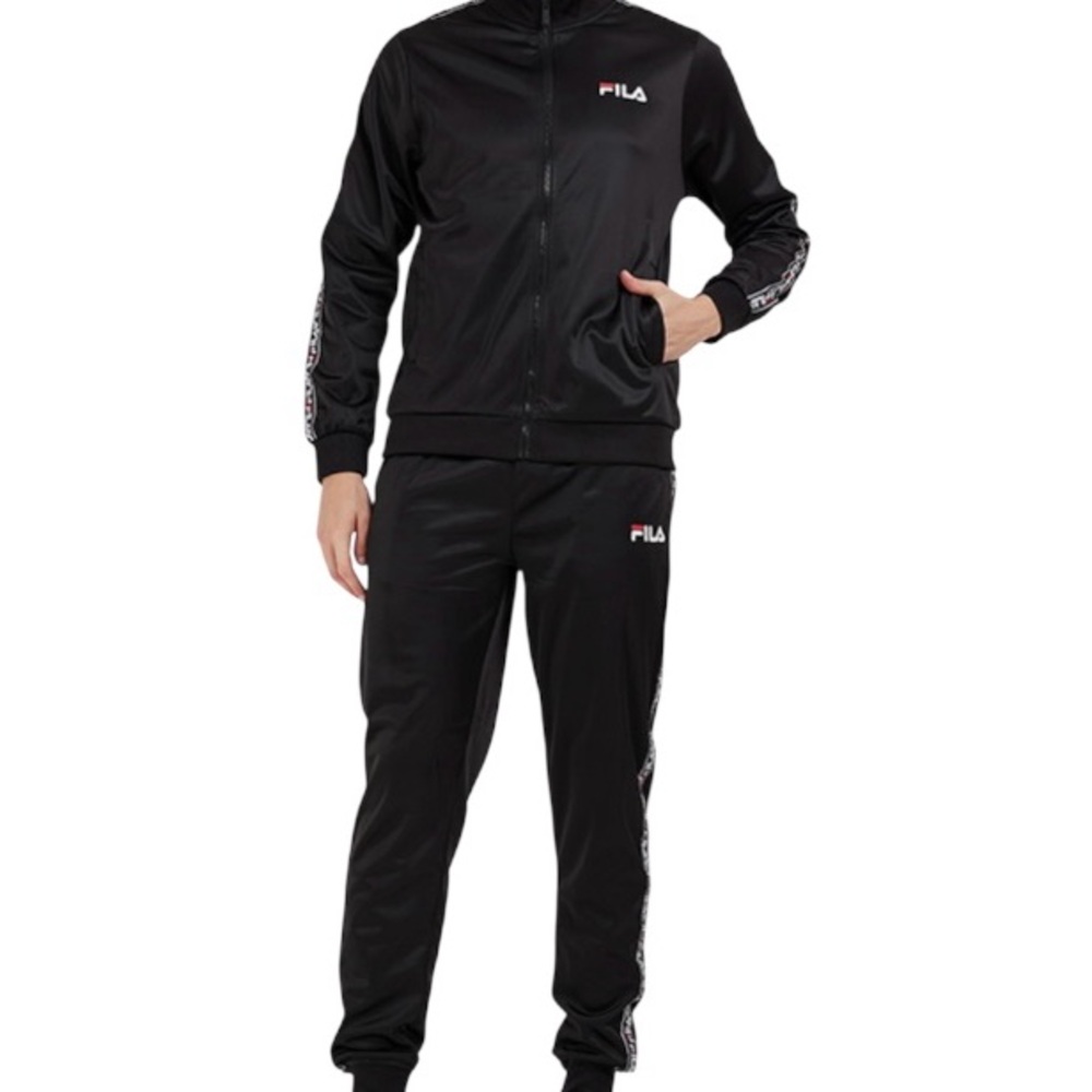 FILA SUIT